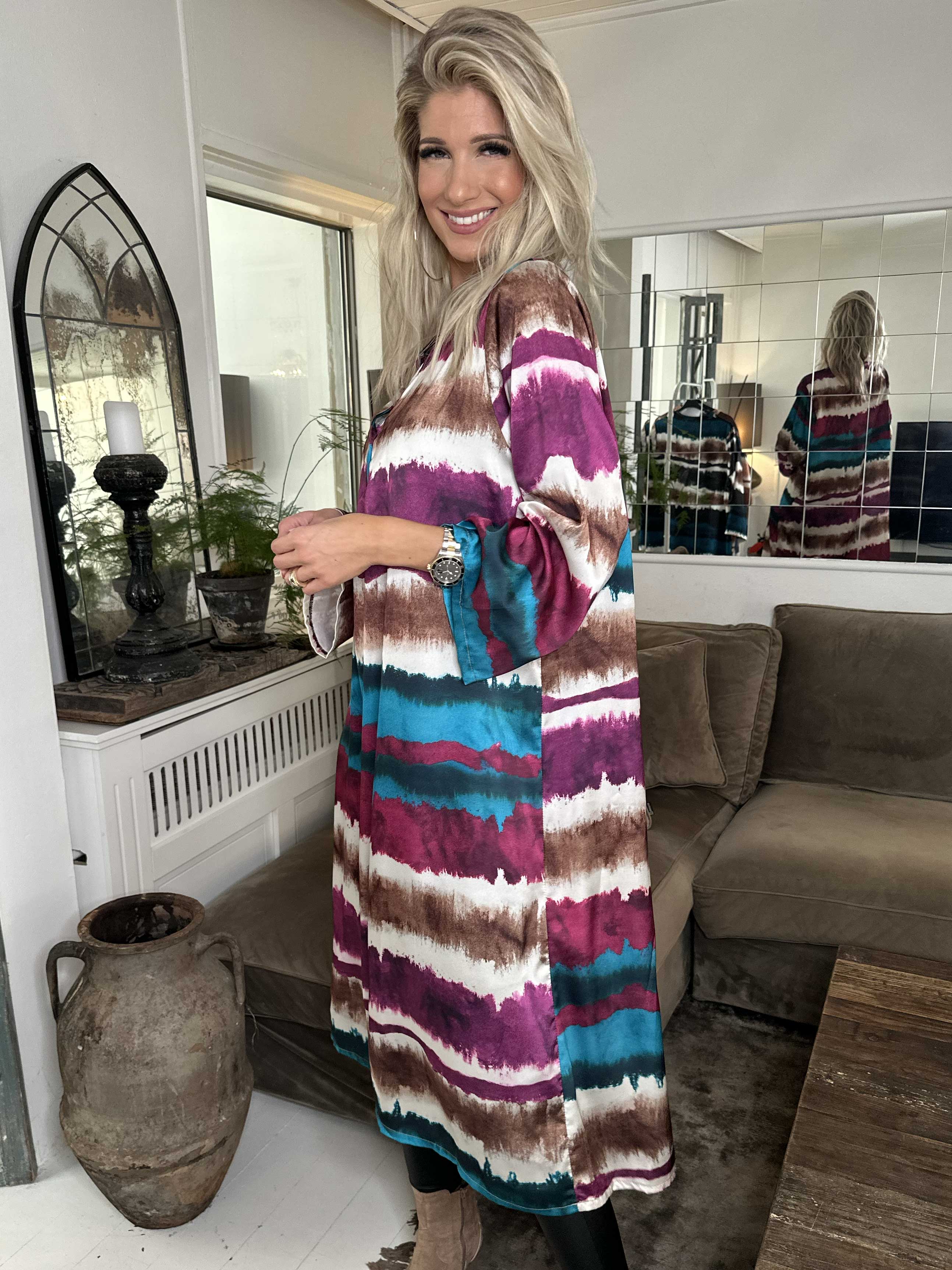 Merina - Lang kjole i batik mønster